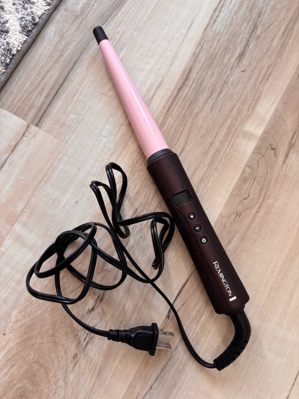 Remington Pink and Brown Conical Curling Wand